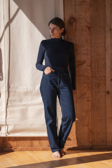 Carrot Jean in Dark Denim