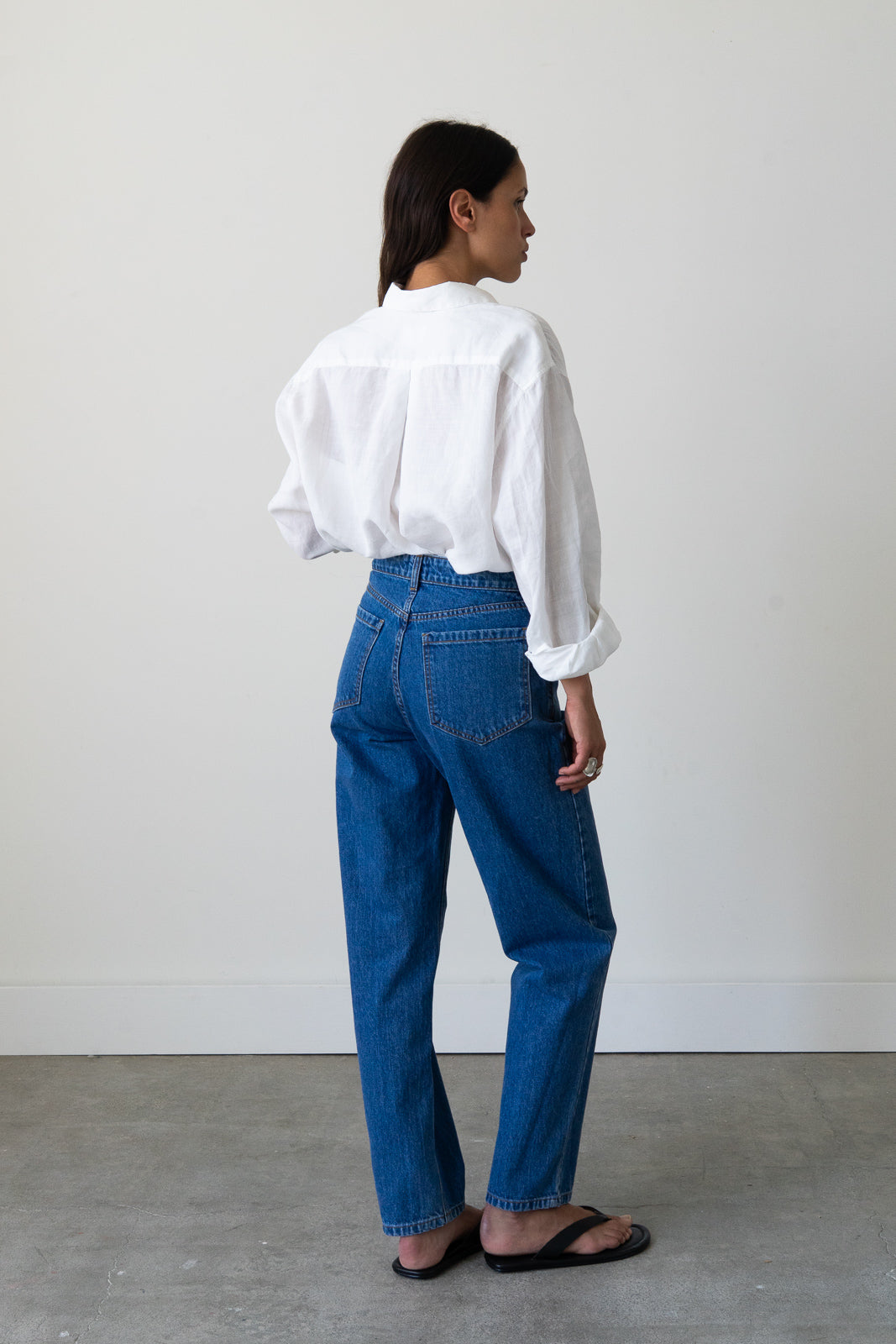 Carrot Jean in Medium Blue Denim