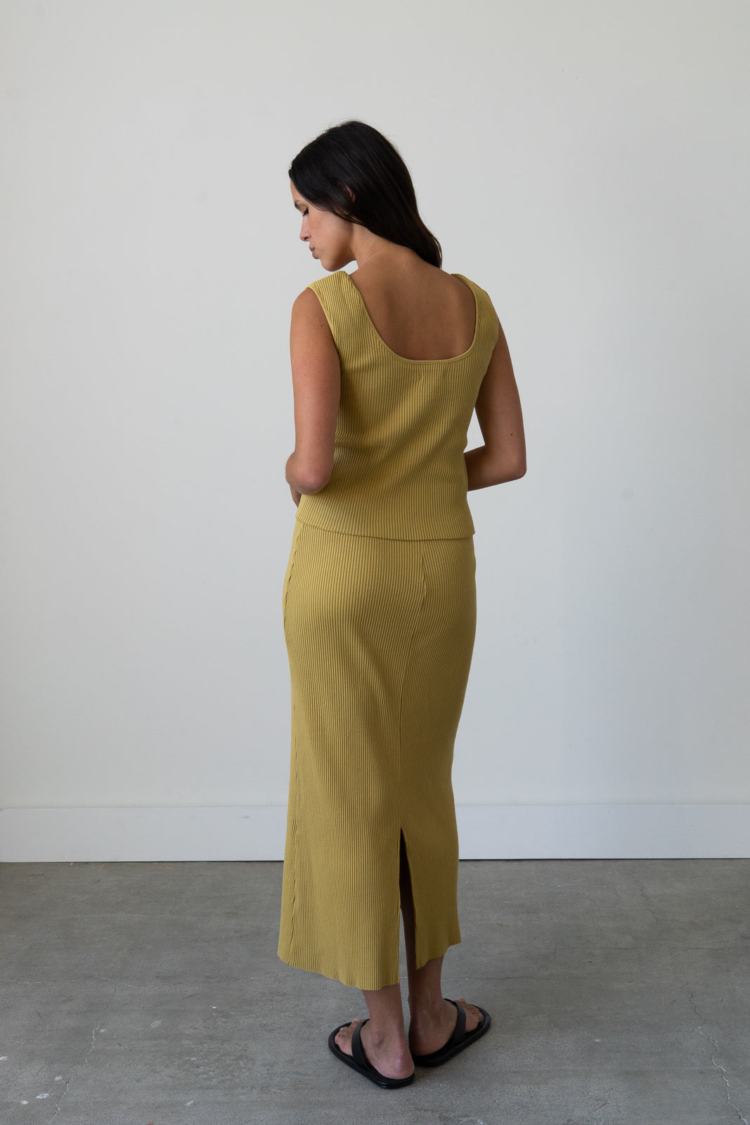 Ribbed Knit Midi Skirt in Fennel Seed
