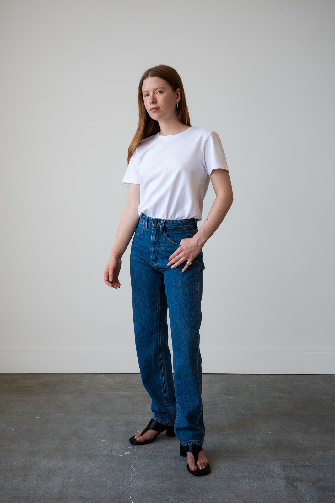 Carrot Jean in Medium Blue Denim